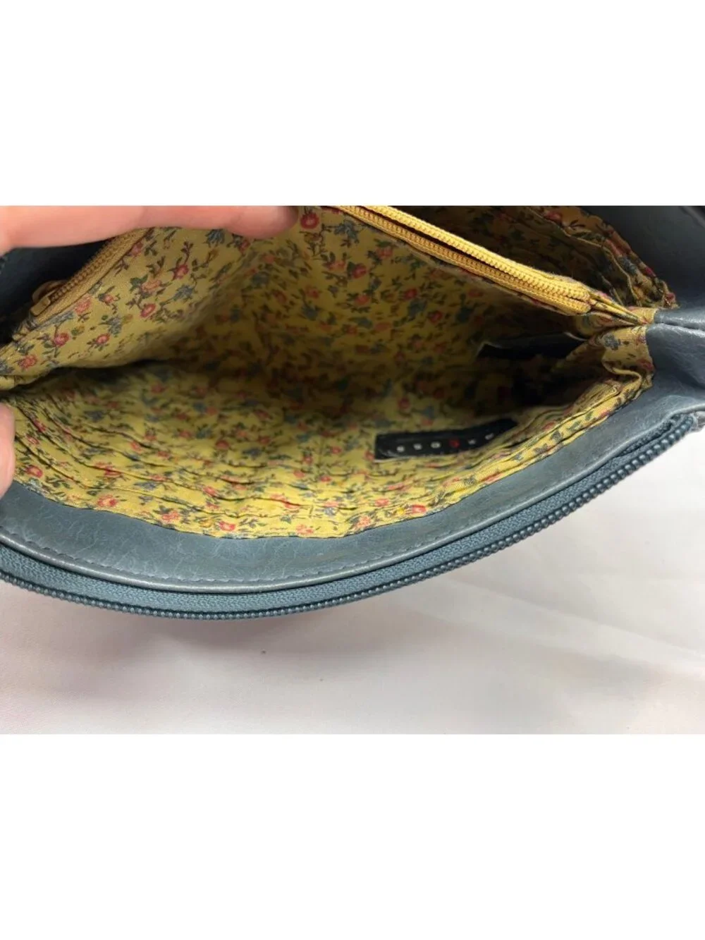 Axcess wristlet wallet
